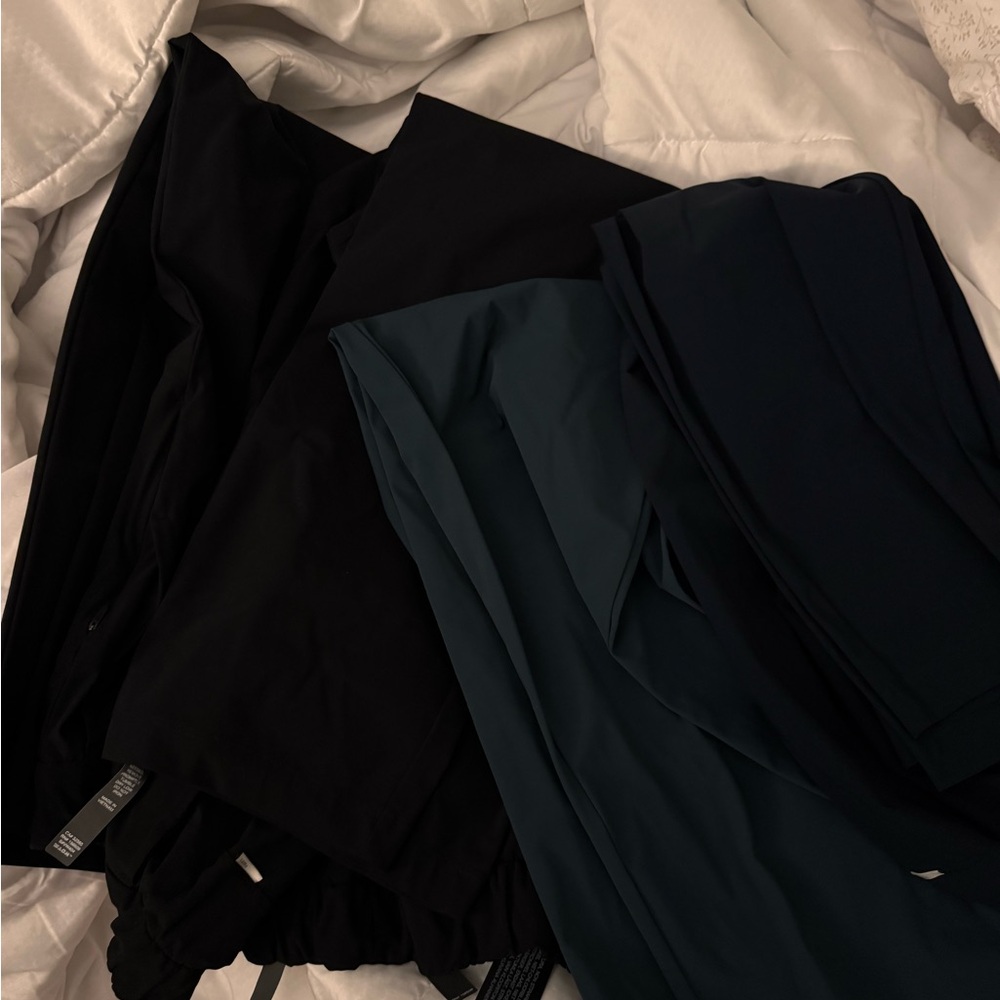Three pairs of Vuori Miles Ankle Pants 2 Black and 1 Teal size large - Picture 2 of 4